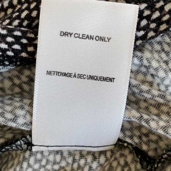 JOIE Black and White Soft V Neck Tank Top - XS - Picture 11 of 11